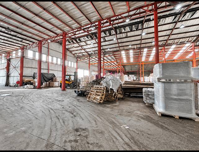 7,618M² WAREHOUSE FOR SALE IN MOBENI